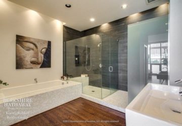 Designer Bathrooms in Chicago’s Ukrainian Village 3 of 6